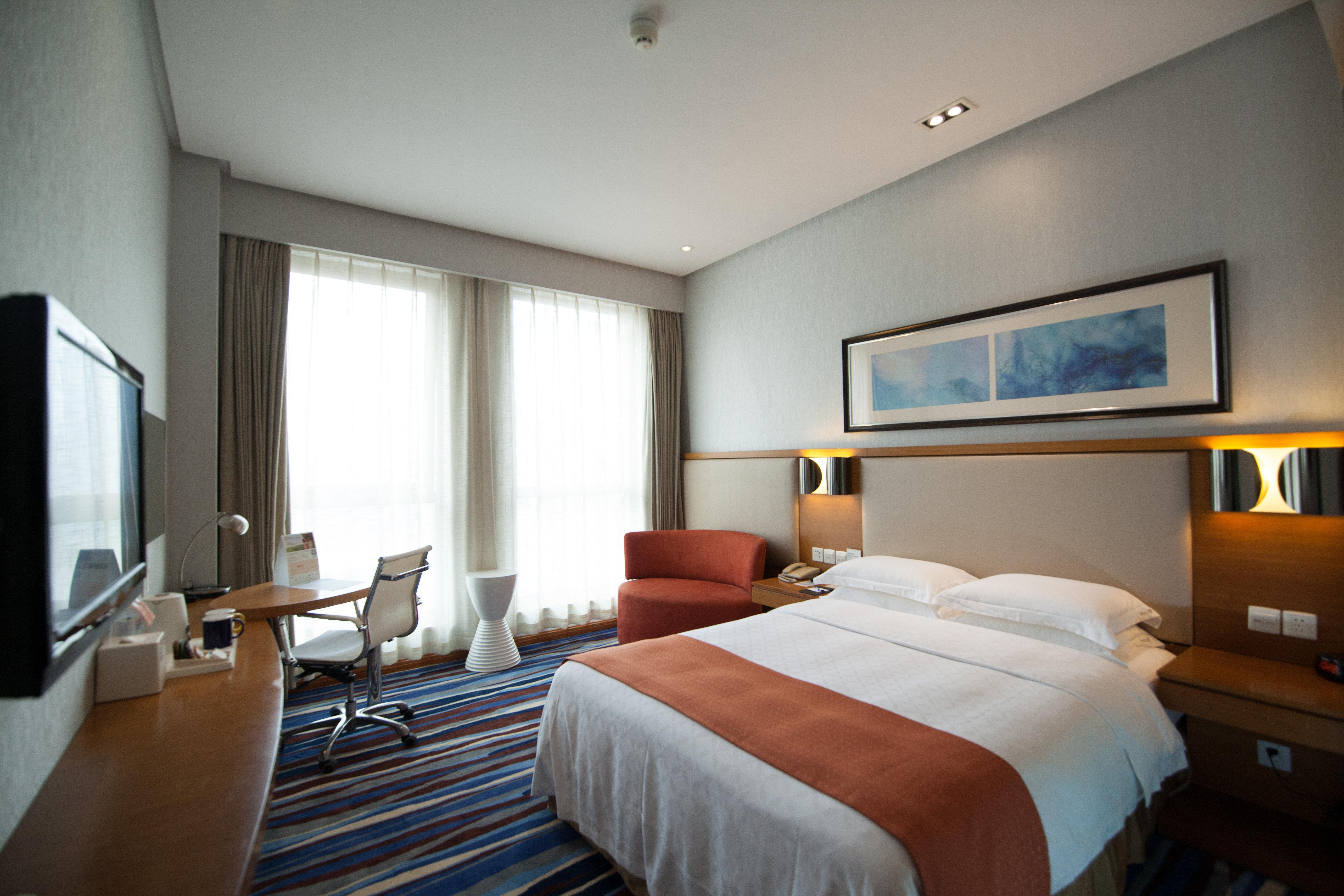 Holiday Inn Express Chongqing Guanyinqiao By Ihg Exterior photo
