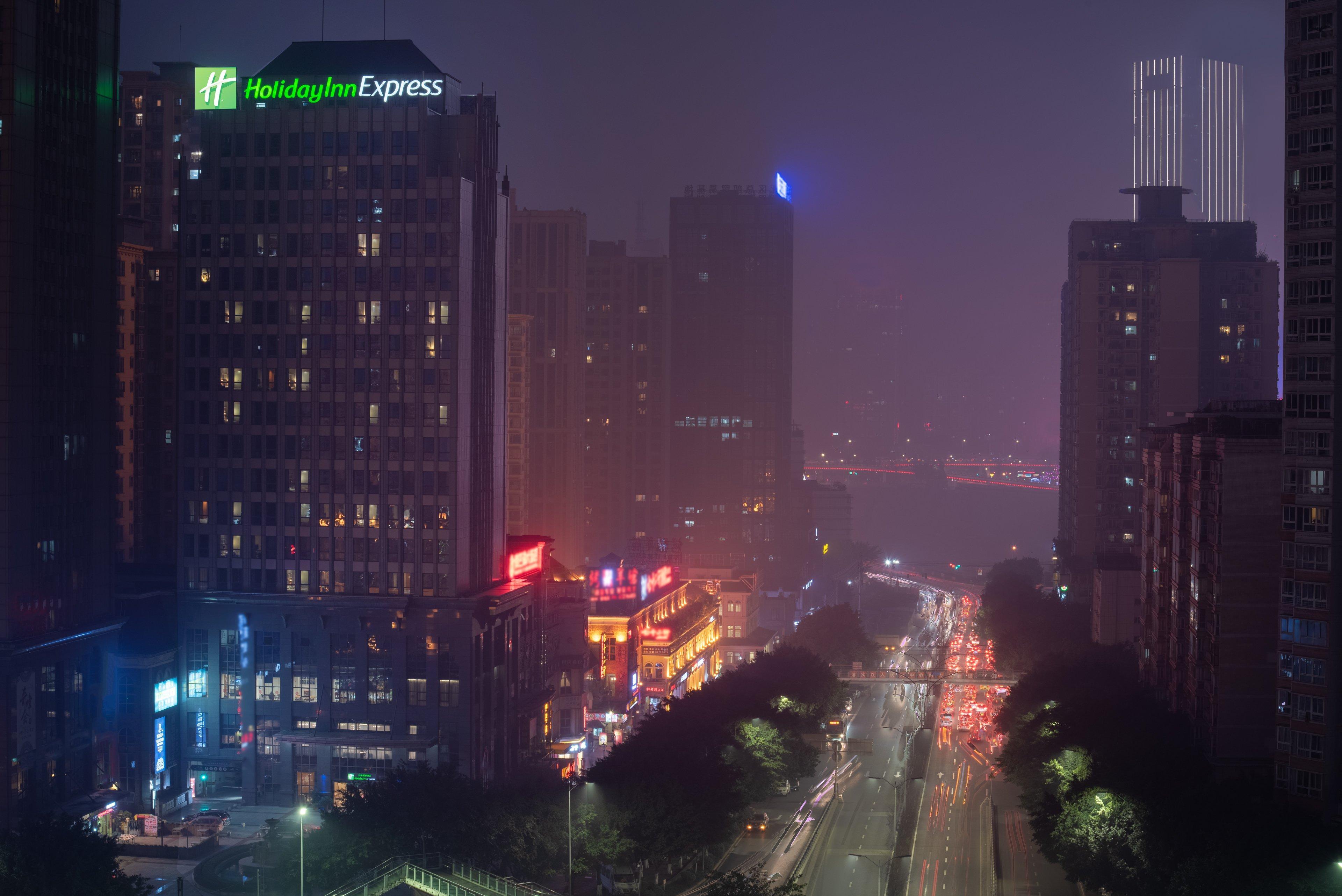 Holiday Inn Express Chongqing Guanyinqiao By Ihg Exterior photo